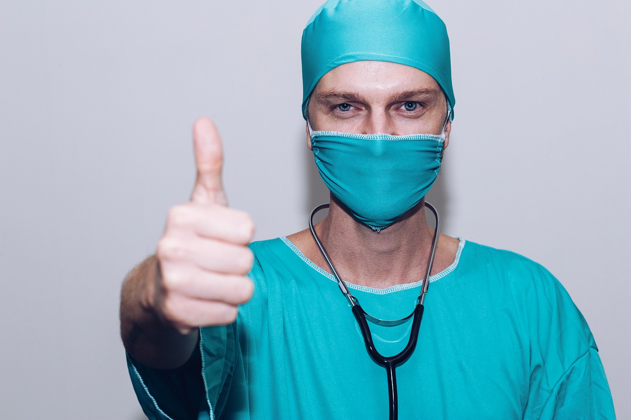 https://www.zaneo.hr/wp-content/uploads/2022/03/doctor-g2ce844828_1280.jpg